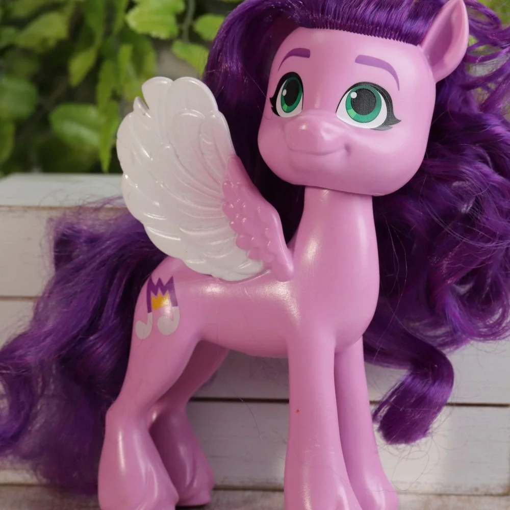 My Little Pony A New Generation Princess Pipp Petals Pink Pegasus Figure F4281
